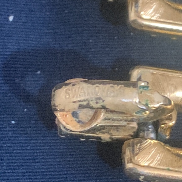 Swarovski Goldtone Door Knocker Clip-on Earrings - Picture 5 of 7